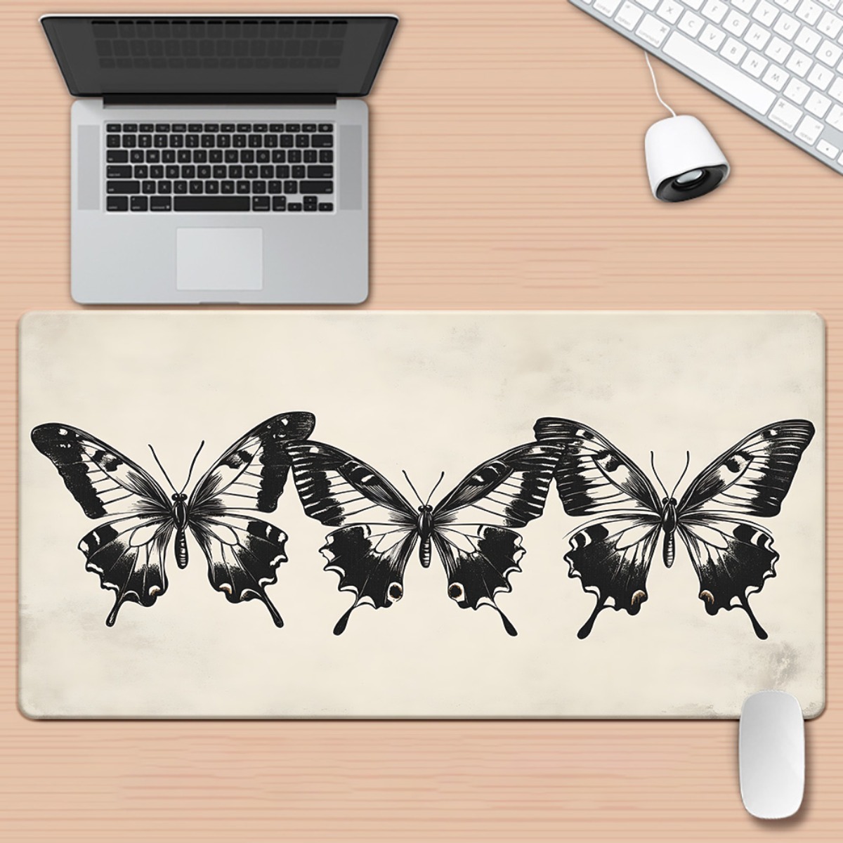 Butterfly Illustration Desk Ma - đánh giá và giá Vintage Gaming Accessories