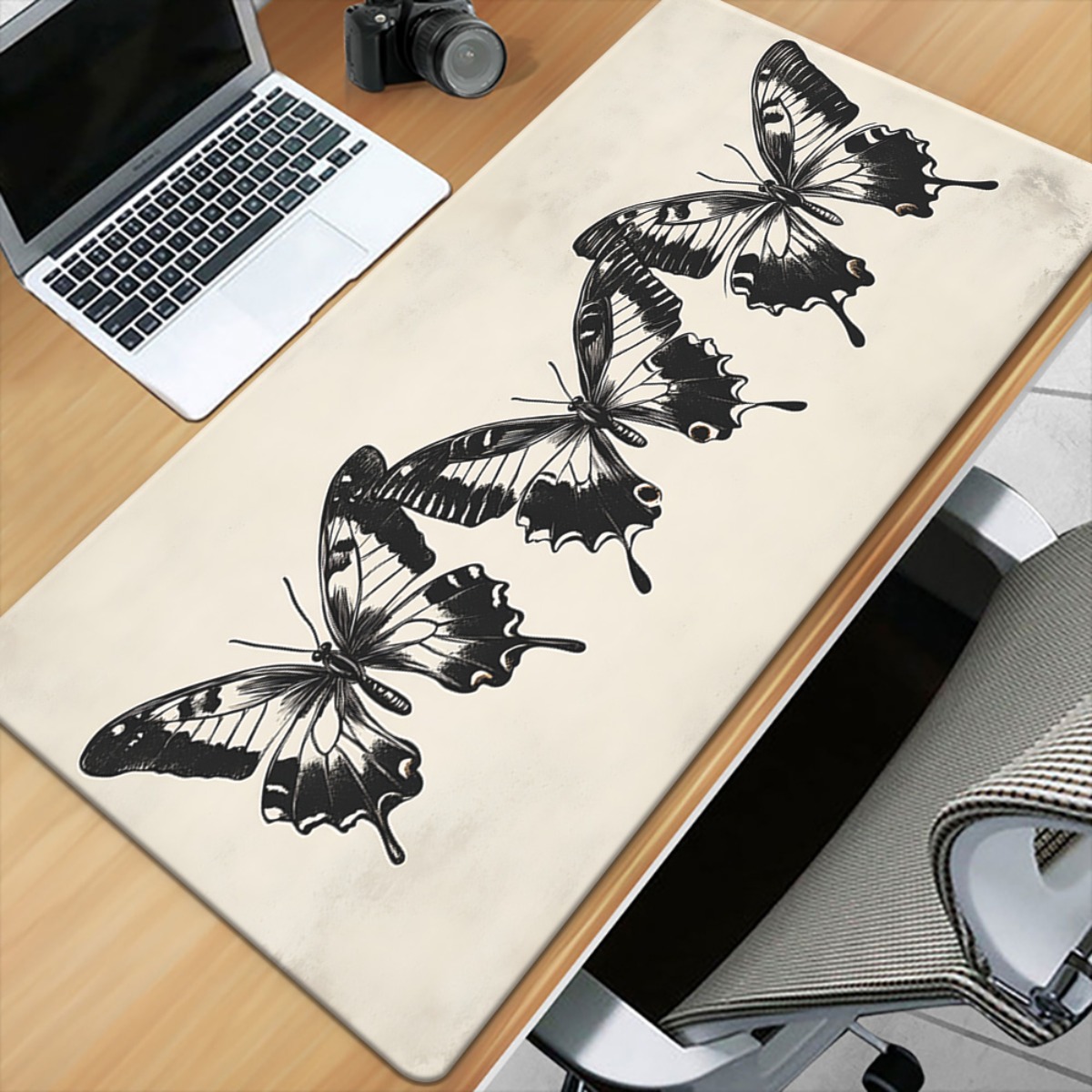 Butterfly Illustration Desk Ma - đánh giá và giá Vintage Gaming Accessories